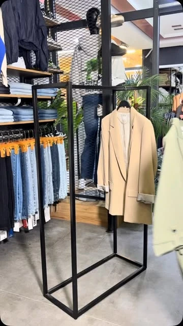 Manteau camel dans la boutique Sizzle